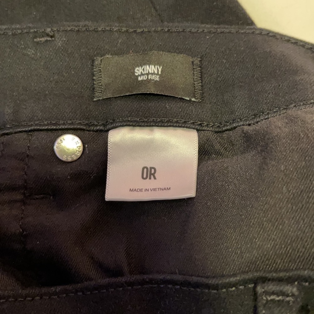 Mid Rise Skinny Jeans - Picture 5 of 7